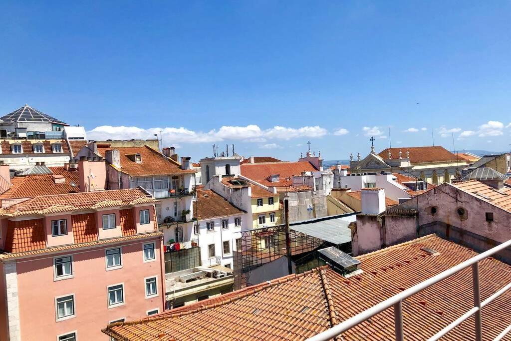 32 Top - Center Of Lisbon Duplex Apartment, Barrio Alto Eksteriør bilde
