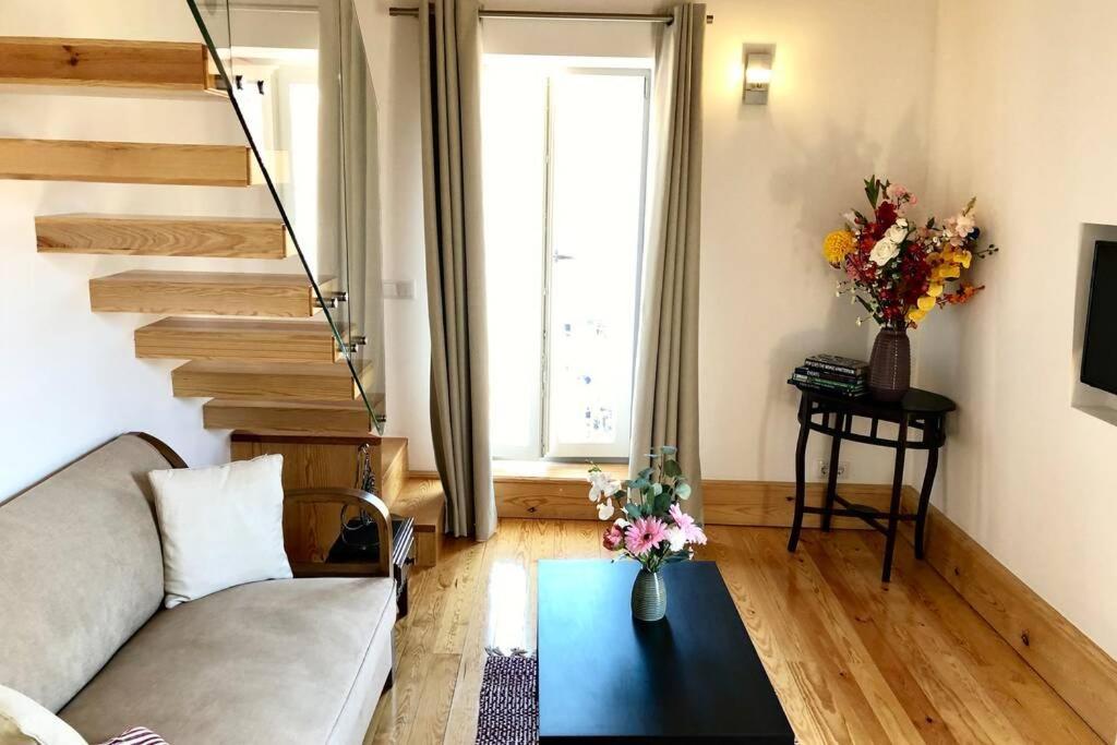 32 Top - Center Of Lisbon Duplex Apartment, Barrio Alto Eksteriør bilde