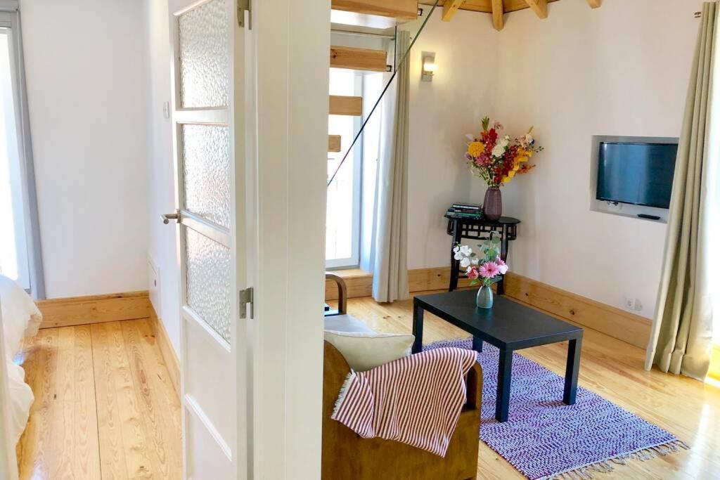 32 Top - Center Of Lisbon Duplex Apartment, Barrio Alto Eksteriør bilde