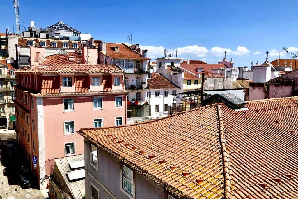 32 Top - Center Of Lisbon Duplex Apartment, Barrio Alto Eksteriør bilde